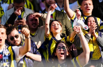 Fenerbahçeli taraftarlar, RAMS Park'a hareket etti
