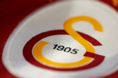 Tribünlere yaptığı hareket olay olmuştu! Galatasaraylı yıldıza 3 maç ceza