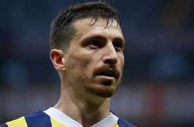 Mert Hakan Yandaş'tan Galatasaray'a ağır gönderme 'Şeref' ifadeleriyle paylaştı