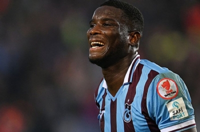 Onuachu'dan çantalarla mesaj