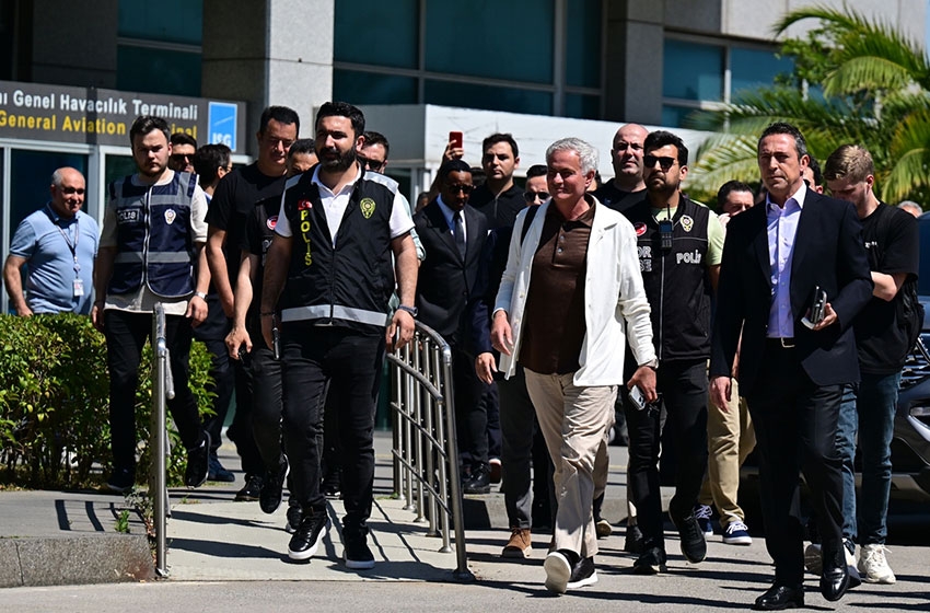 Fenerbahçe'de büyük gün! Jose Mourinho İstanbul'a ayak bastı