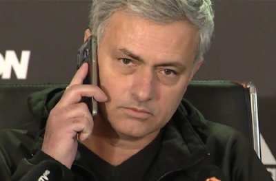 'Alo ben Jose! Jose Mourinho. Seni Paris'ten İstanbul'a getirmeyi düşünüyorum'