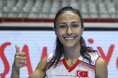  Milli libero sözleşme yeniledi