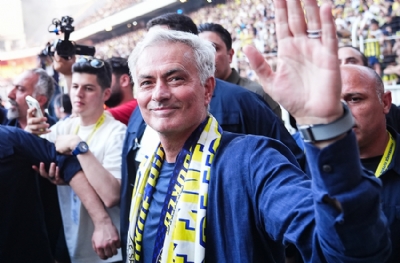 TEAMTalk: Mourinho forveti yaz için kısa listesine ekledi! İşte o yıldız