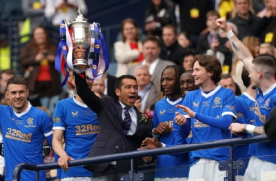 van Bronckhorst'ün 5 gözdesi! Ryan Kent, Lundstram, Barisic, Berghuis ve Amrabat