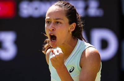  Zeynep Sönmez Kariyerinin İlk WTA Tur Galibiyetini Aldı