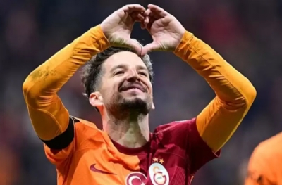 Galatasaray'da beklenen imza atıldı! Okan Buruk'un en fazla istediği isim imzaladı