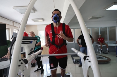 Sivasspor'da futbolculara performans testi yapıldı