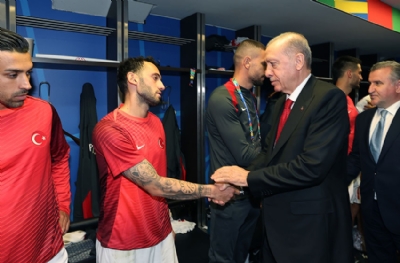  MİLLİ TAKIM HABERLERİ | Cumhurbaşkanı Erdoğan'dan Millilere moral ziyareti