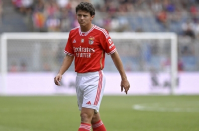 Joao Neves kapışması