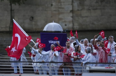 Paris Olimpiyatları'nda Türk bayrağı