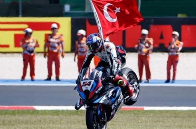 Toprak Razgatlıoğlu, rekor peşinde