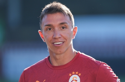 Fernando Muslera taraftara ve yönetime teşekkür etti