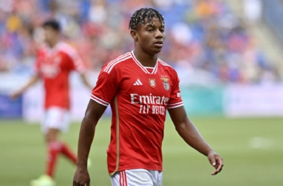 Napoli David Neres'i bitiriyor