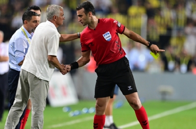 Maç bitti Mourinho soluğu Atilla Karaoğlan'ın yanında aldı! Teşekkür etti