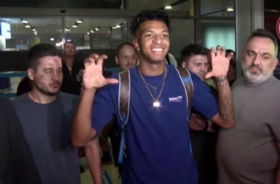 Beşiktaş'ın yeni transferi Cher Ndour İstanbul'a geldi