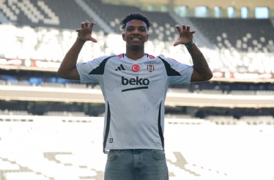İstanbul'a gelmişti! Beşiktaş Cher Ndour'u resmen açıkladı