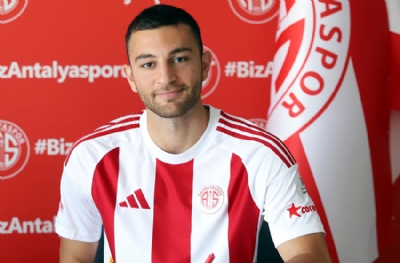 Beşiktaş'tan Antalyaspor'a! İmzayı attı