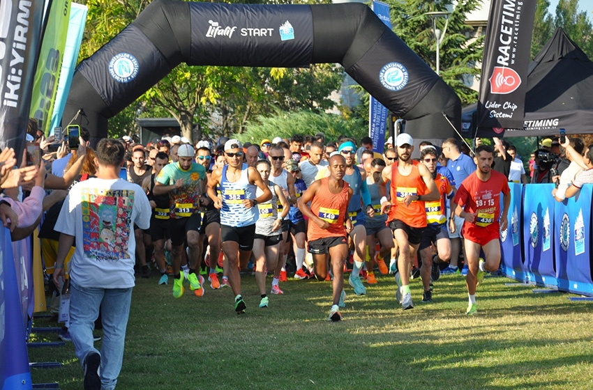  5. Uluslararası Eskişehir Yarı Maratonu'nda start verildi