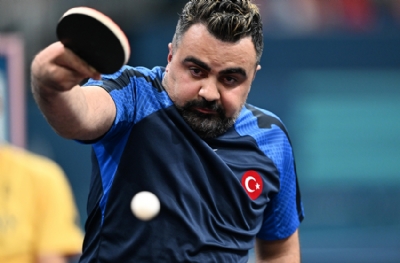 Para masa tenisinde Nesim Turan, çeyrek finale çıktı