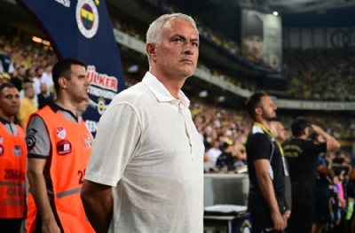 Mourinho bir ilk peşinde