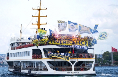 Fenerbahçe taraftarı akın akın Kadıköy'e! 