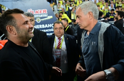 Derbi faturasını Mourinho'ya kestiler