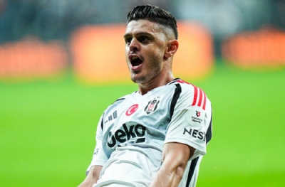 Beşiktaş'ta Rashica açılışı yaptı