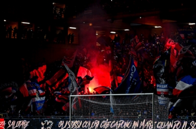 Derbi değil savaş sanki! Polis açıkladı: 15 yaralı 2 gözaltı! 