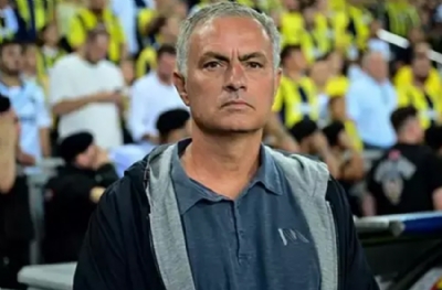 Jose Mourinho tarihe geçti