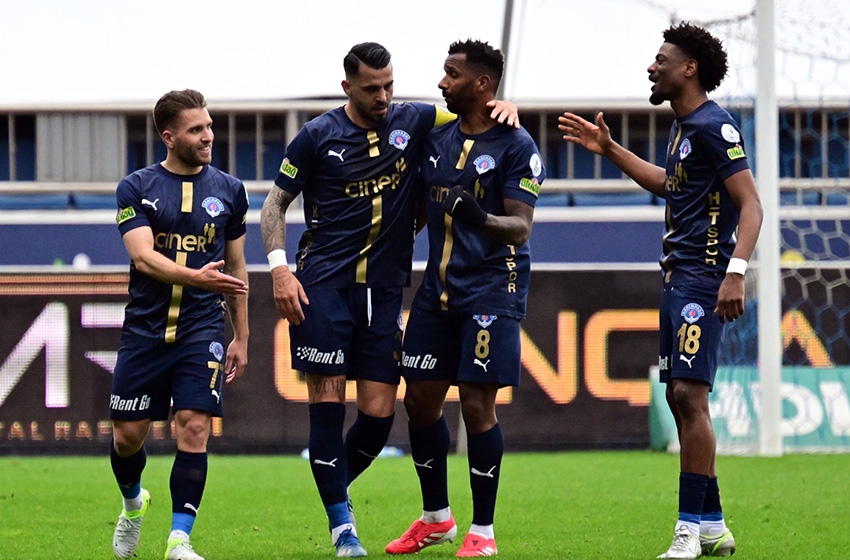 Burak Yılmaz'ın ekibinde hedef Fenerbahçe