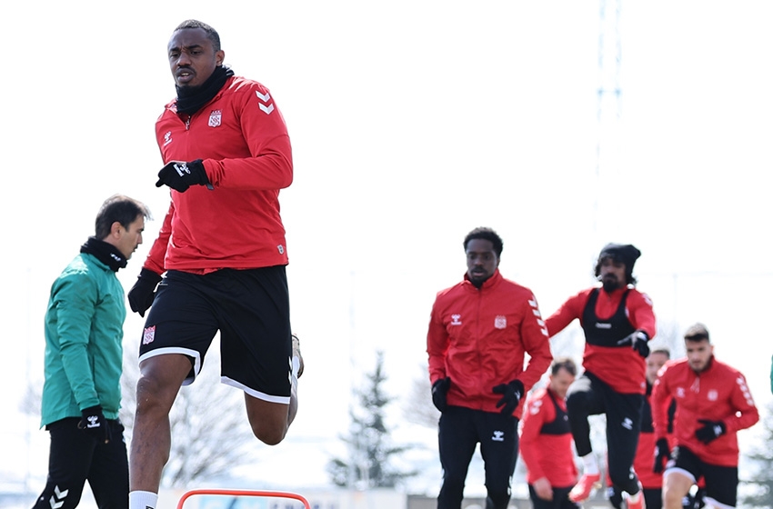 Sivasspor, Başakşehir'e hazırlanıyor