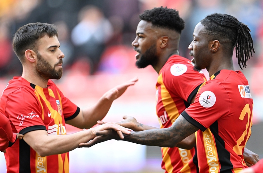 Kayserispor - Başakşehir: 3-1 (MAÇ SONUCU)