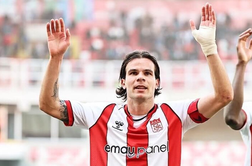 Charis Charisis, dalya dedi