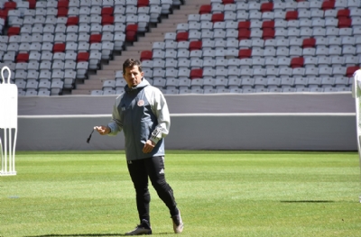 Emre Belözoğlu: Rahat değiliz