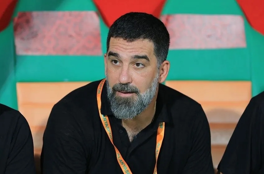 Arda Turan, Ahmed Kutucu ve Berke Özer'le gidiyor