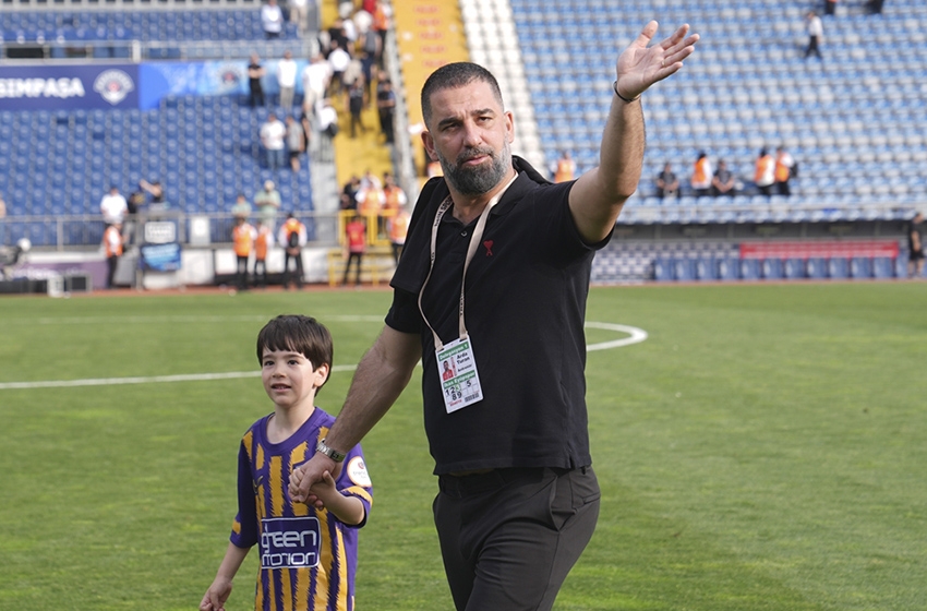 Eyüpspor'dan Arda Turan'a veda