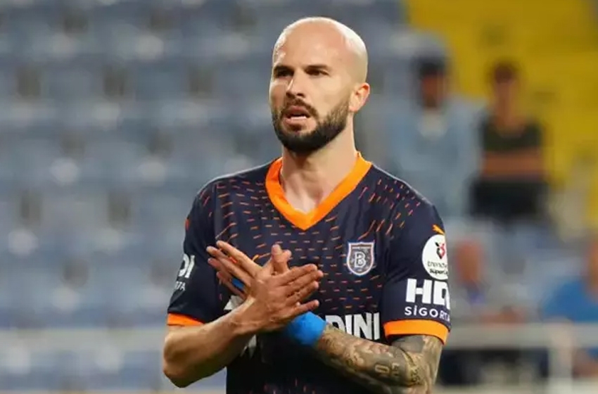 Başakşehir'den Malezya'ya gidebildi  