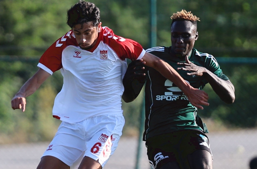 Kocaelispor hazırlık maçında Sivasspor'u yendi