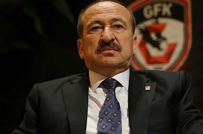 'Türk futbolunda tiyatro oynanıyor'