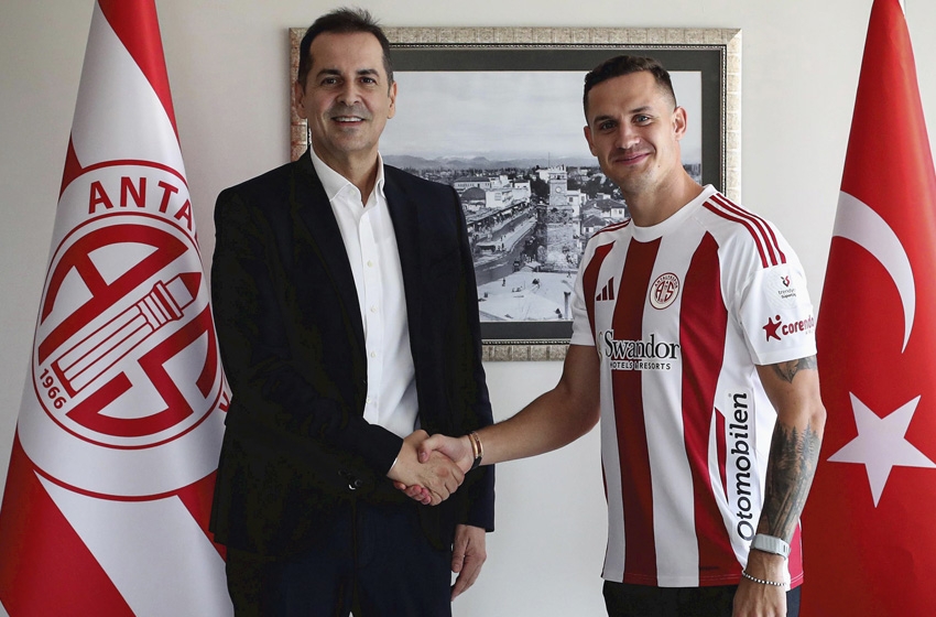 Antalyaspor'dan orta sahaya takviye