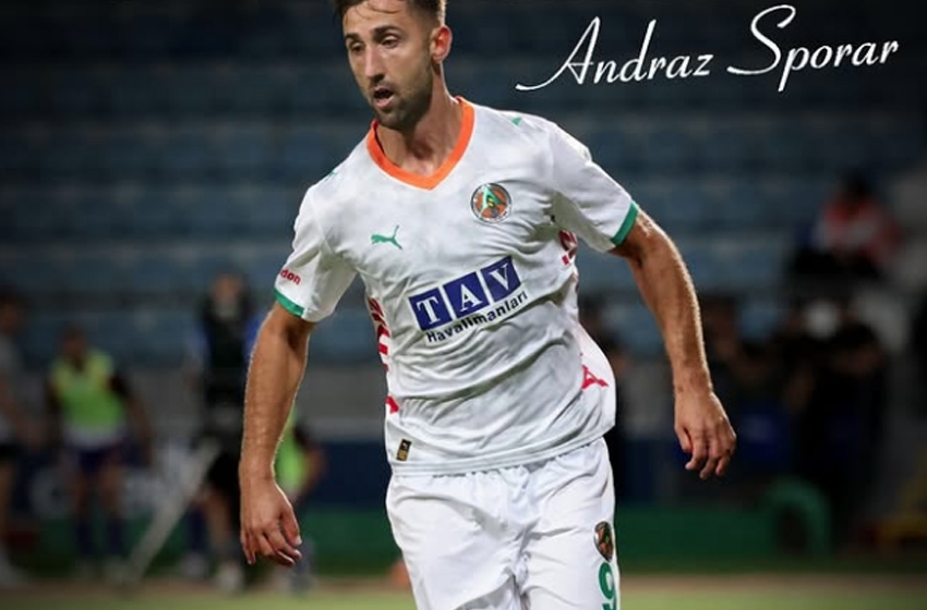 Alanyaspor'da Sloven forvet Sporar, Slovan Bratislava'ya transfer oldu