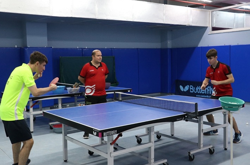 Enes Burç, masa tenisinde Mısır'da dünya üçüncüsü oldu