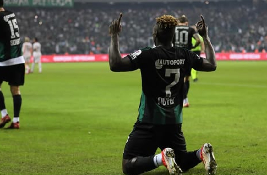 Kocaelispor'un İngiliz yıldızı Dan Agyei 1. sırada