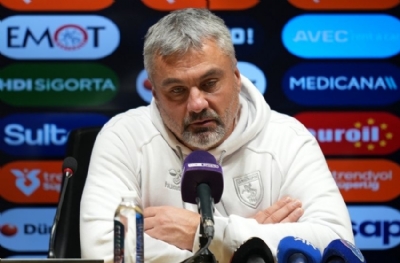 Thomas Reis:  Zor bir süreçten geçiyoruz