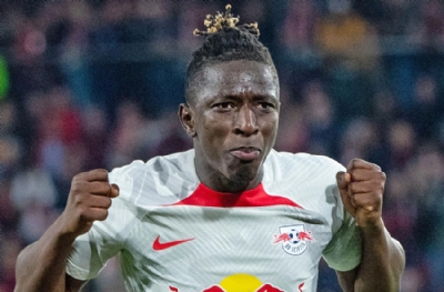 Galatasaray ve Beşiktaş'la anılıyordu: Fransa'ya gidecek