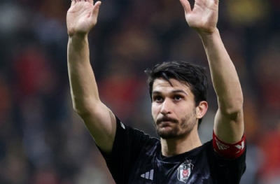 Necip Uysal futbolu bırakabilir! Bütün ihtimaller masada