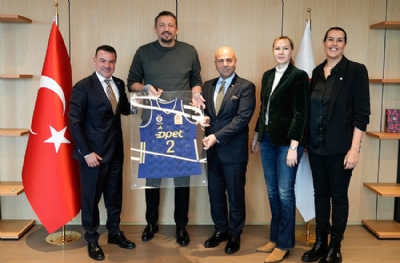 Fenerbahçe'den Hidayet Türkoğlu'na ziyaret