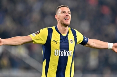 Dzeko dönüyor! Boşnak yıldız için kapışma