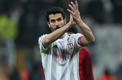 Beşiktaş'tan Necip Uysal geçti